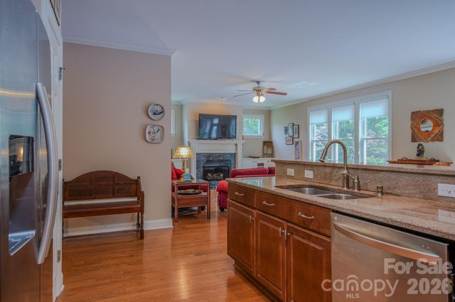 7 Magic Sam Court, Biltmore Lake, NC 28715