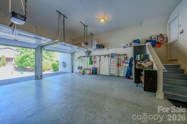 7 Magic Sam Court, Biltmore Lake, NC 28715