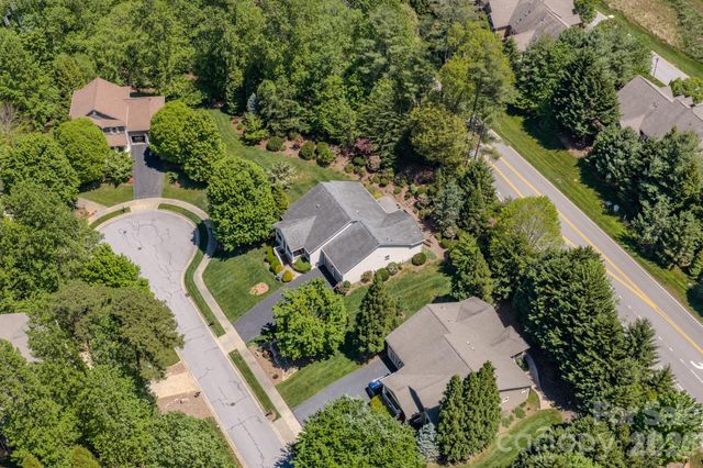7 Magic Sam Court, Biltmore Lake, NC 28715