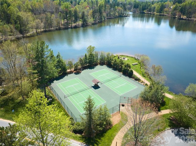 7 Magic Sam Court, Biltmore Lake, NC 28715