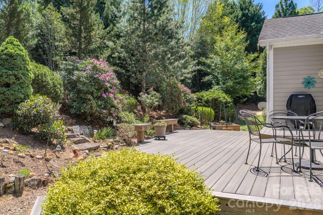 7 Magic Sam Court, Biltmore Lake, NC 28715