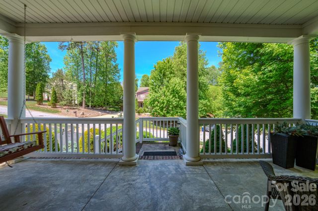 7 Magic Sam Court, Biltmore Lake, NC 28715