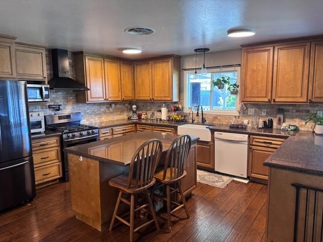 710 Campus Avenue, Salinas, CA 93901