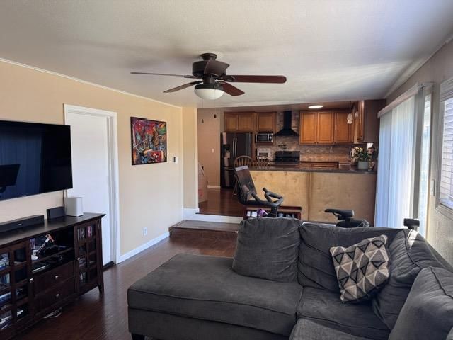 710 Campus Avenue, Salinas, CA 93901