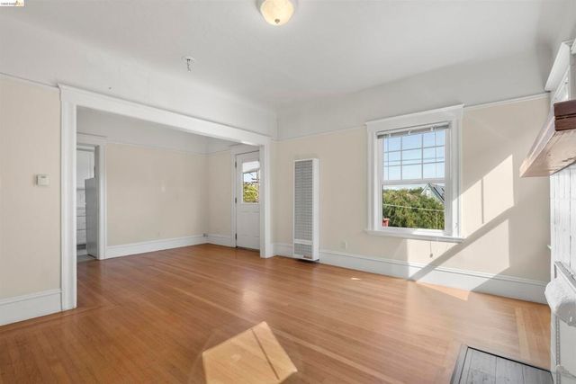 4277 Howe St, Oakland, CA 94611