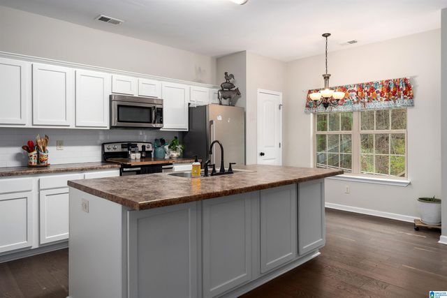 211 WALNUT STREET, Leeds, AL 35094