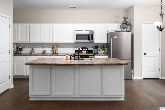 211 WALNUT STREET, Leeds, AL 35094