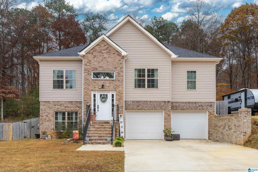 211 WALNUT STREET, Leeds, AL 35094