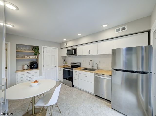 251 Gemini Drive 1C, Hillsborough Twp., NJ 08844