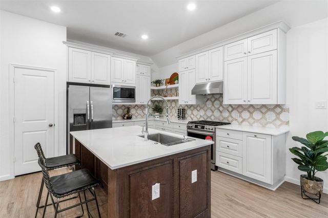 4277 Waterlily Spring Way, Porter, TX 77365