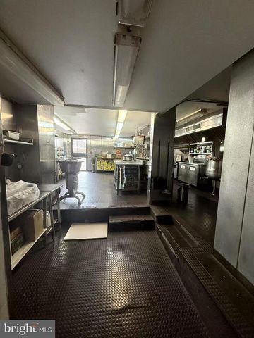7362 FRANKFORD AVE, Philadelphia, PA 19136