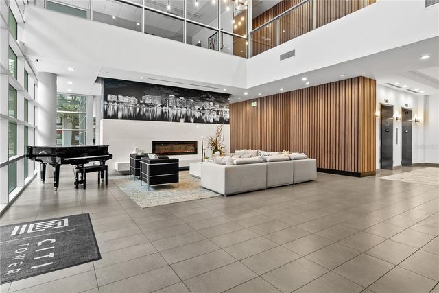 100-2 LAKE AVENUE, Orlando, FL 32801