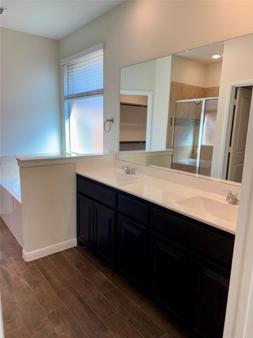 136 Wagon Mound, Waxahachie, TX 75167