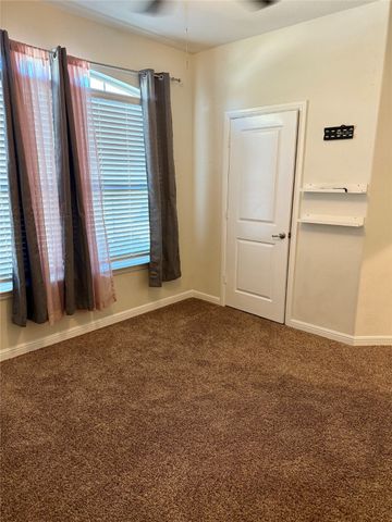 136 Wagon Mound, Waxahachie, TX 75167