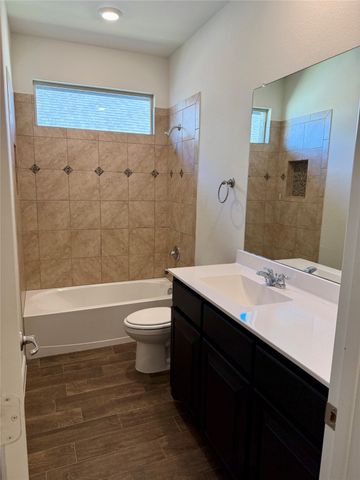 136 Wagon Mound, Waxahachie, TX 75167