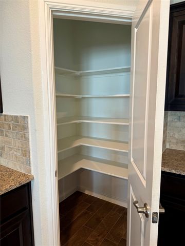 136 Wagon Mound, Waxahachie, TX 75167