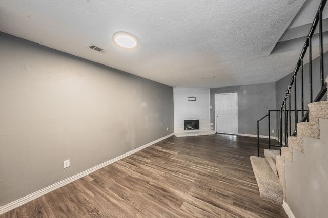 2215 Aspen Drive, Dallas, TX 75227