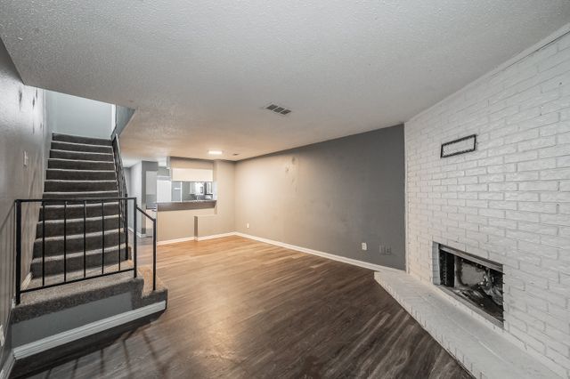 2215 Aspen Drive, Dallas, TX 75227