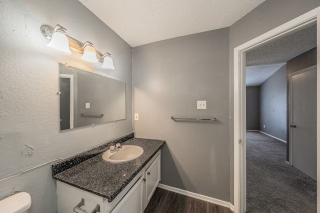 2215 Aspen Drive, Dallas, TX 75227