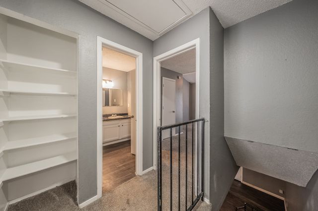 2215 Aspen Drive, Dallas, TX 75227