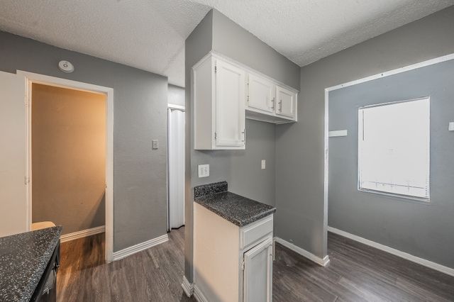 2215 Aspen Drive, Dallas, TX 75227