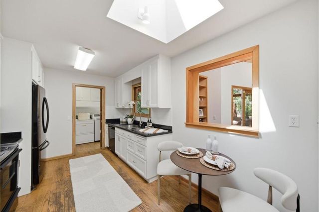 24285 Summerhill Avenue, Los Altos, CA 94024