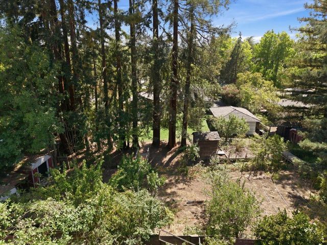 24285 Summerhill Avenue, Los Altos, CA 94024