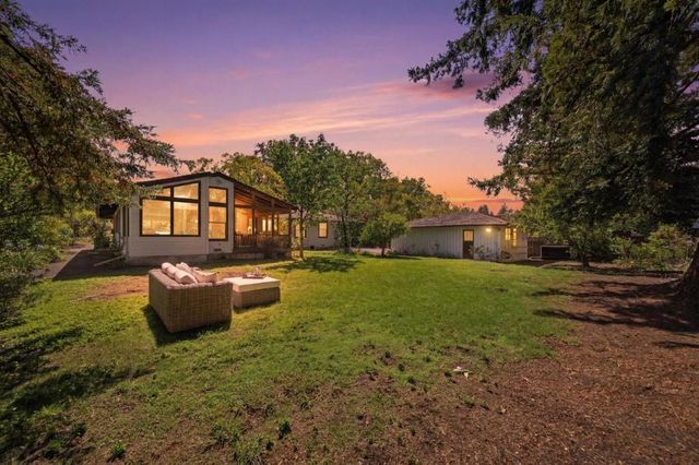 24285 Summerhill Avenue, Los Altos, CA 94024