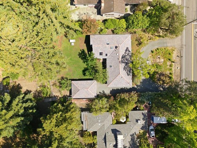 24285 Summerhill Avenue, Los Altos, CA 94024