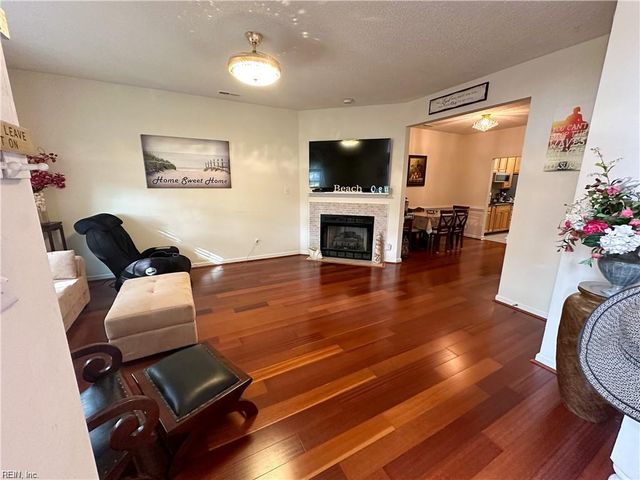 3188 Shore DR, Virginia Beach, VA 23451