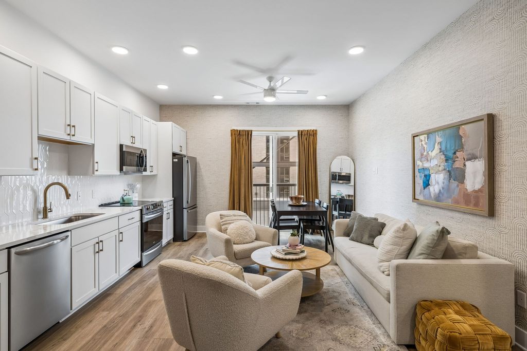 815 Main St Apt 202, Nashville, TN 37206