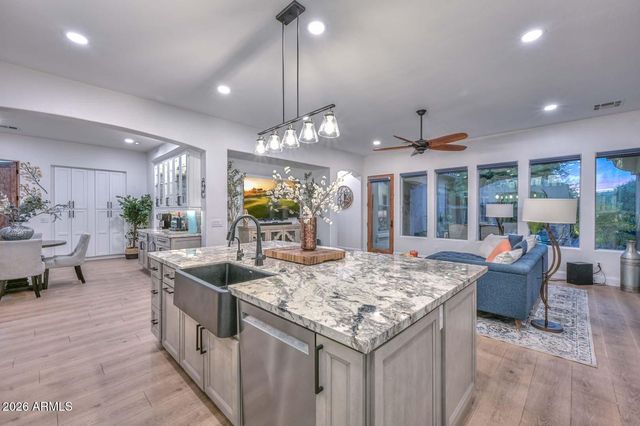 28638 N 68TH Drive, Peoria, AZ 85383