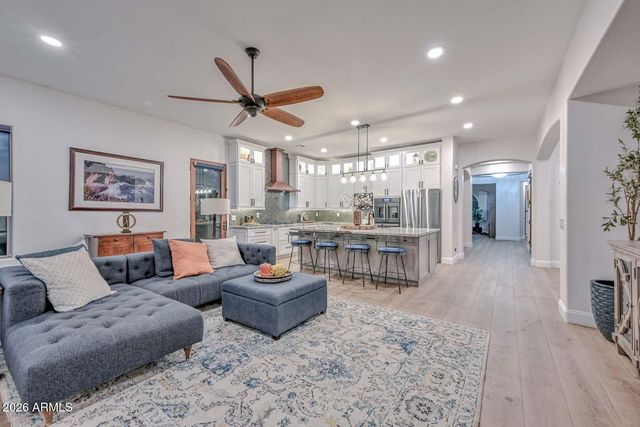 28638 N 68TH Drive, Peoria, AZ 85383