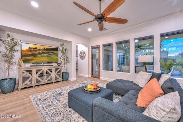 28638 N 68TH Drive, Peoria, AZ 85383