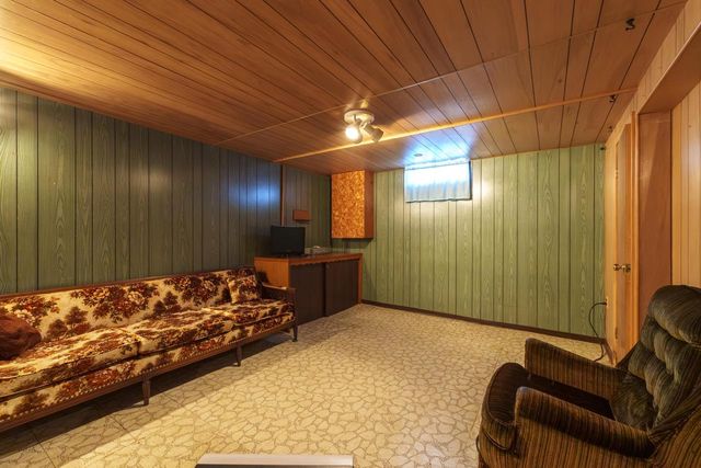 1502 River DRIVE, Watertown, WI 53094