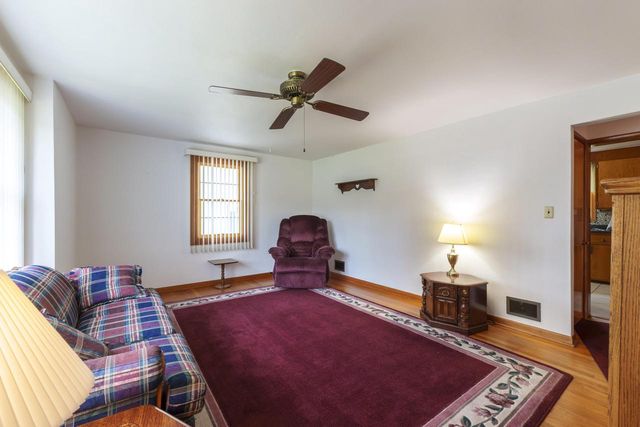1502 River DRIVE, Watertown, WI 53094