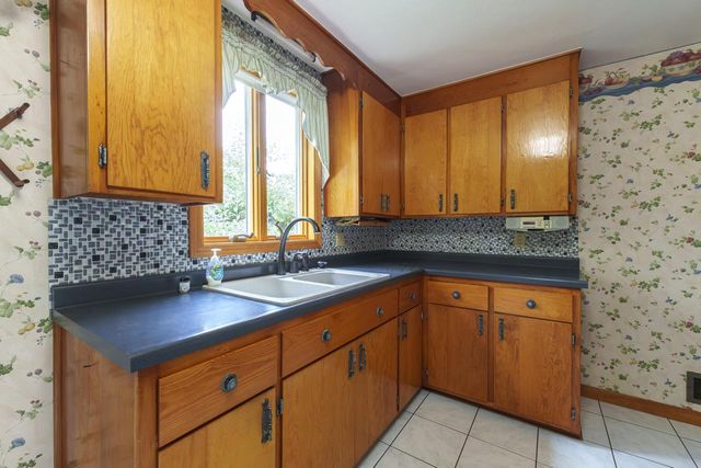 1502 River DRIVE, Watertown, WI 53094