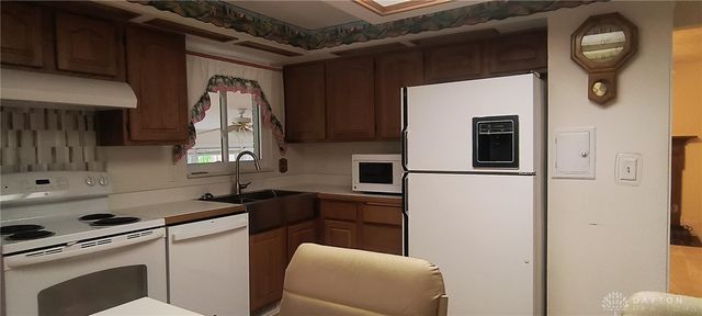 1928 El Camino Drive, Xenia, OH 45385