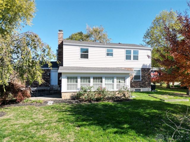 1928 El Camino Drive, Xenia, OH 45385