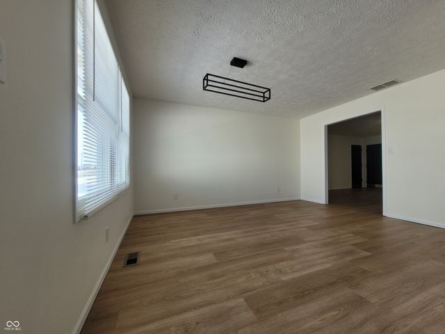 632 N Englewood Drive, Crawfordsville, IN 47933