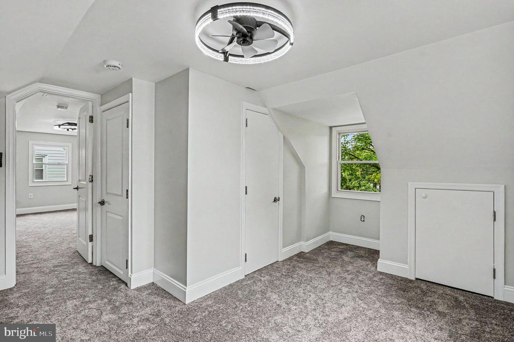 Image 22 of property listing at 3413 LOGANVIEW DR, Baltimore, MD 21222