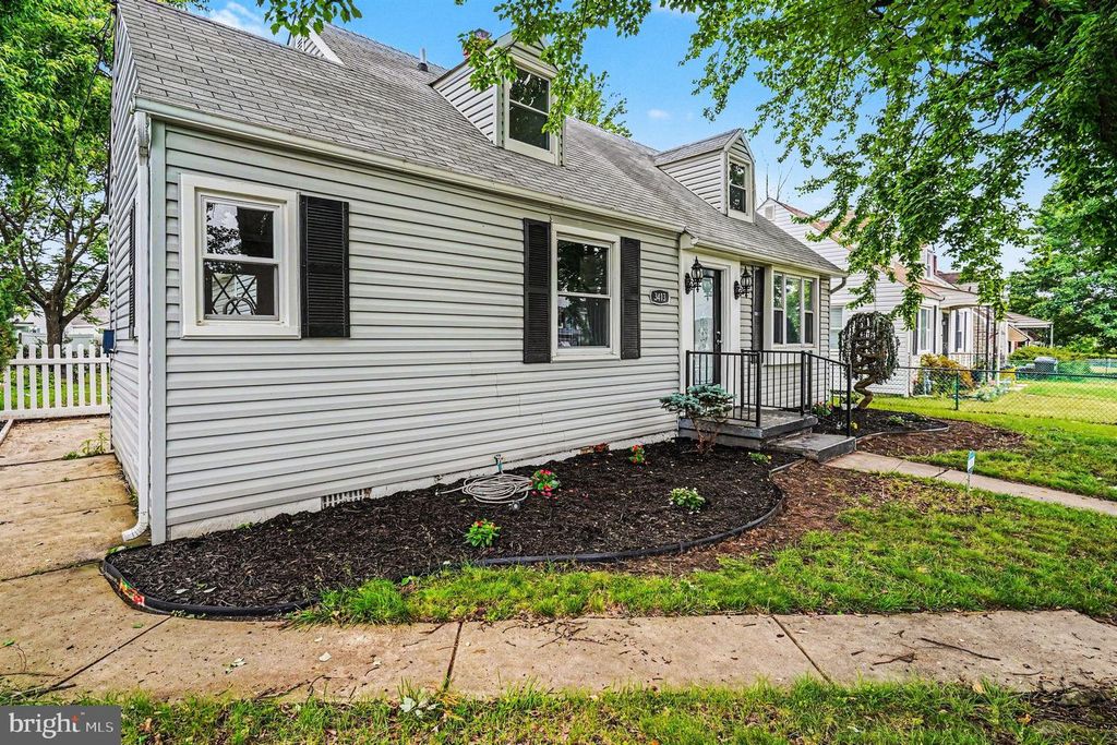 Image 3 of property listing at 3413 LOGANVIEW DR, Baltimore, MD 21222