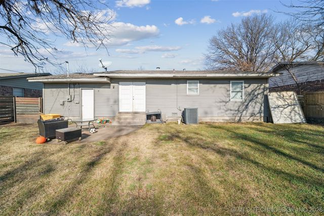 10156 E 4th Place, Tulsa, OK 74128