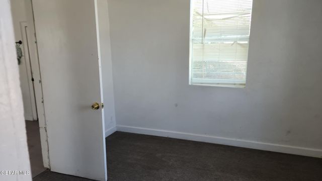 151 N PENDELL Road C, El Paso, TX 79905