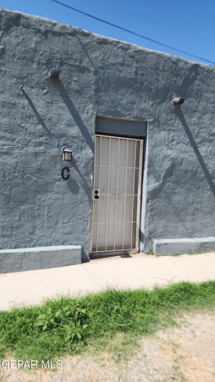 151 N PENDELL Road C, El Paso, TX 79905