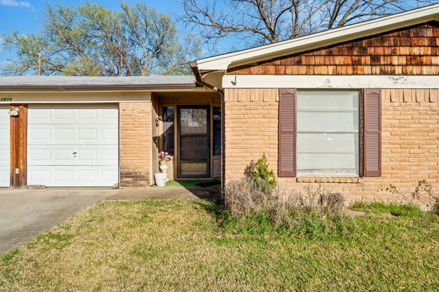 2828 Fairbrook Street, Irving, TX 75062
