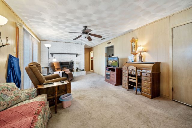 2828 Fairbrook Street, Irving, TX 75062