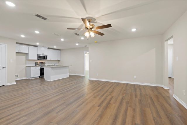 604 Hilltop Drive, Longview, TX 75604