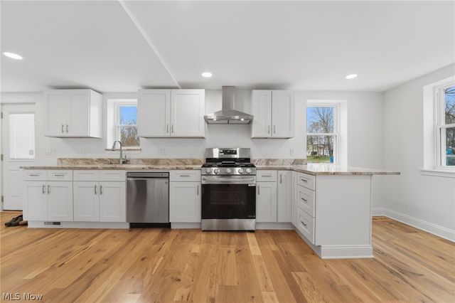 13829 Carlton Street, Burton, OH 44021