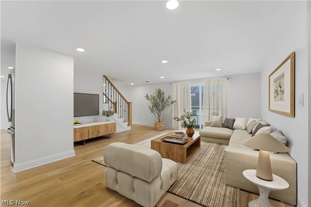 13829 Carlton Street, Burton, OH 44021